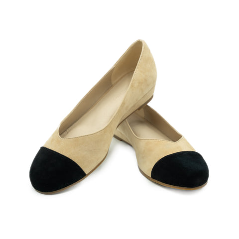Beige suede flats with black suede cap